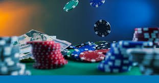 Pengguna mengaktifkan izin instalasi aplikasi dari sumber tidak dikenal di ponsel Android